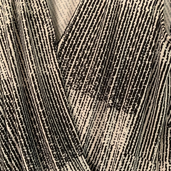 WHBM V Neck Wrap Tank Top | M - Picture 2 of 7